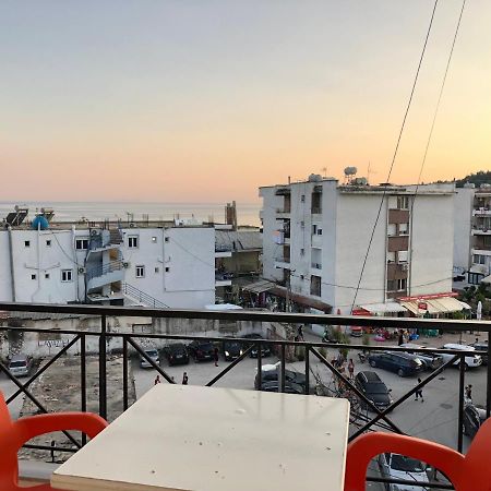 Center Hotel Pirro Himare Eksteriør bilde