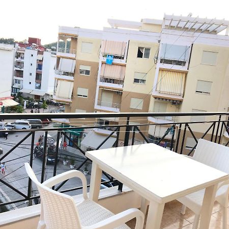 Center Hotel Pirro Himare Eksteriør bilde