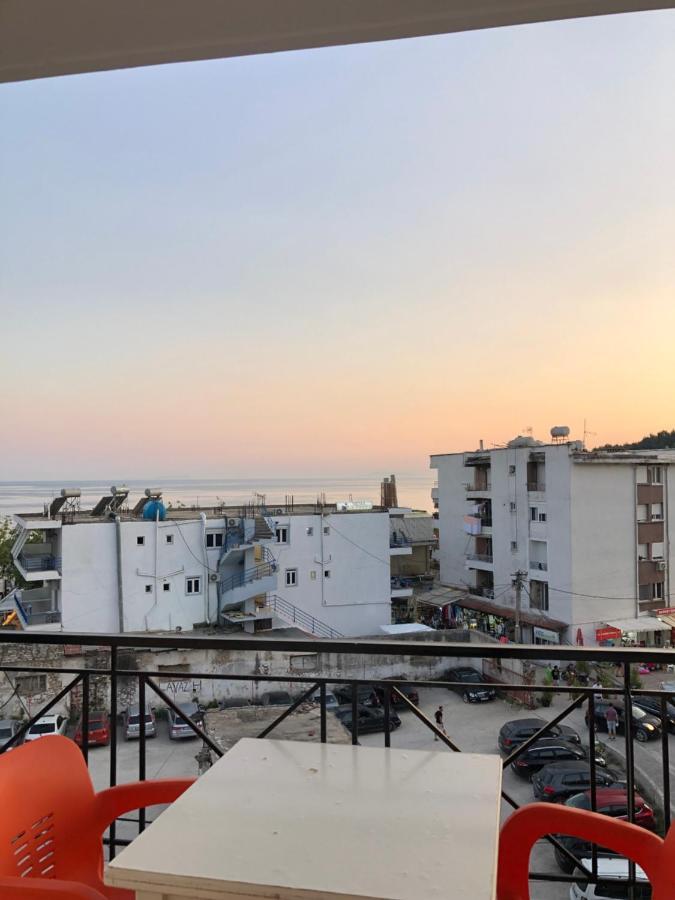 Center Hotel Pirro Himare Eksteriør bilde