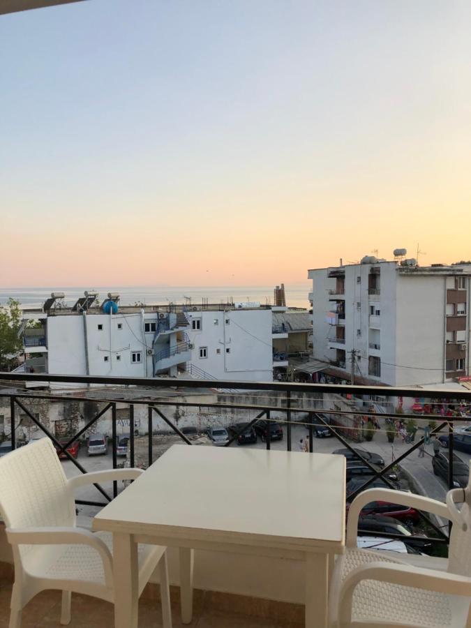 Center Hotel Pirro Himare Eksteriør bilde