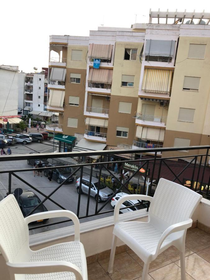 Center Hotel Pirro Himare Eksteriør bilde